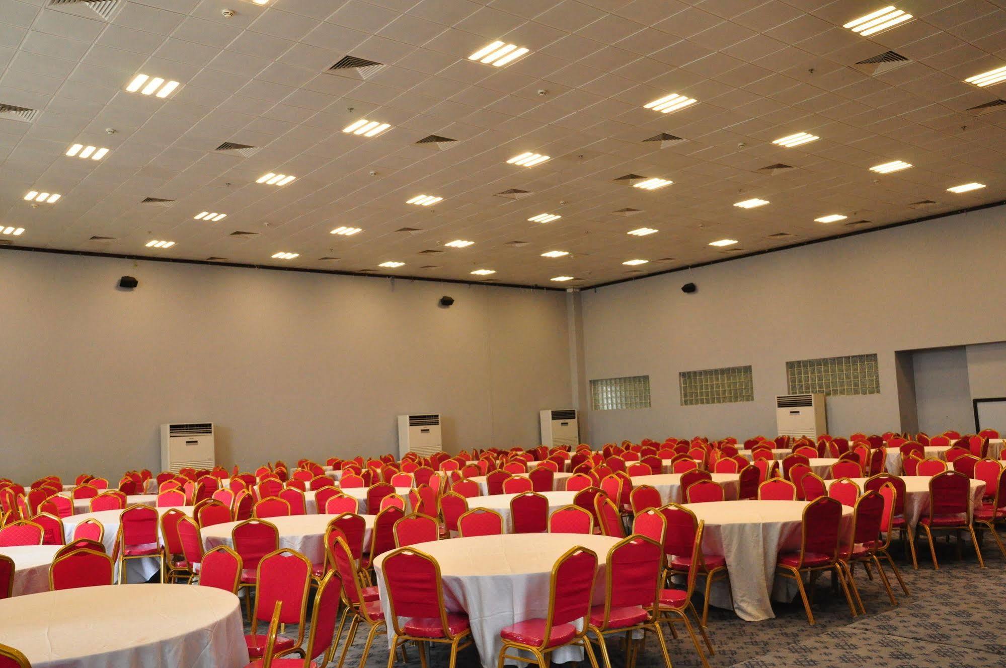 Naf Conference Centre & Suites Abuja Exterior foto